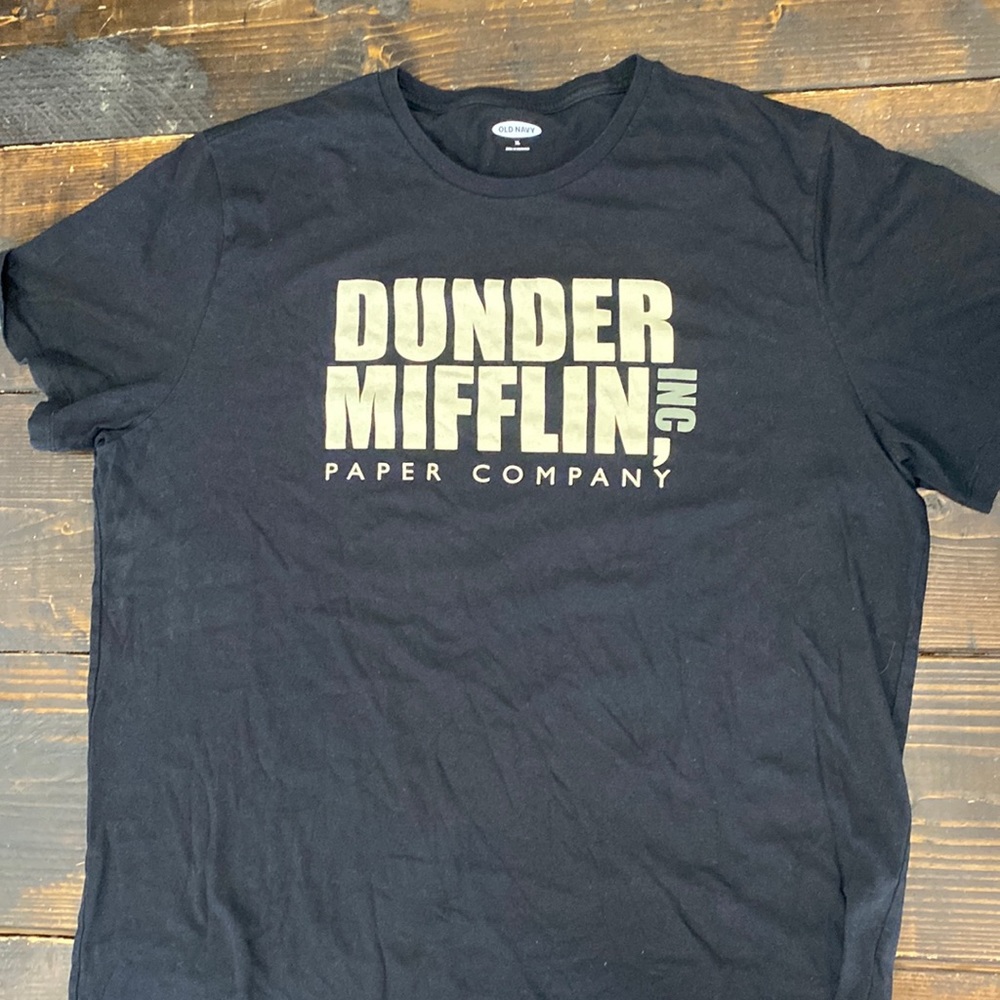 Shirt: T-Shirt       Brand: Old Navy    Color:Black